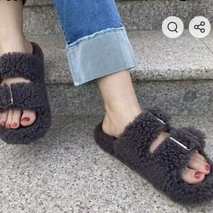 Teddy Fuzzy Slippers Size 12